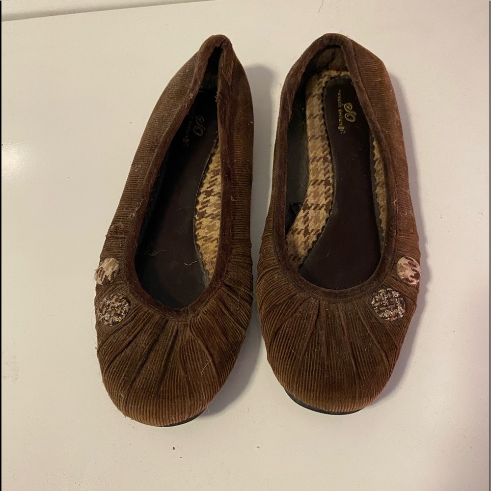 Brown flats